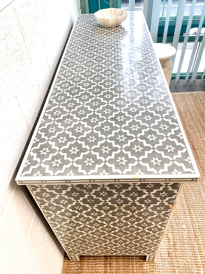 Bone Inlay  Chest of 7 Drawers - Grey Wallpaper